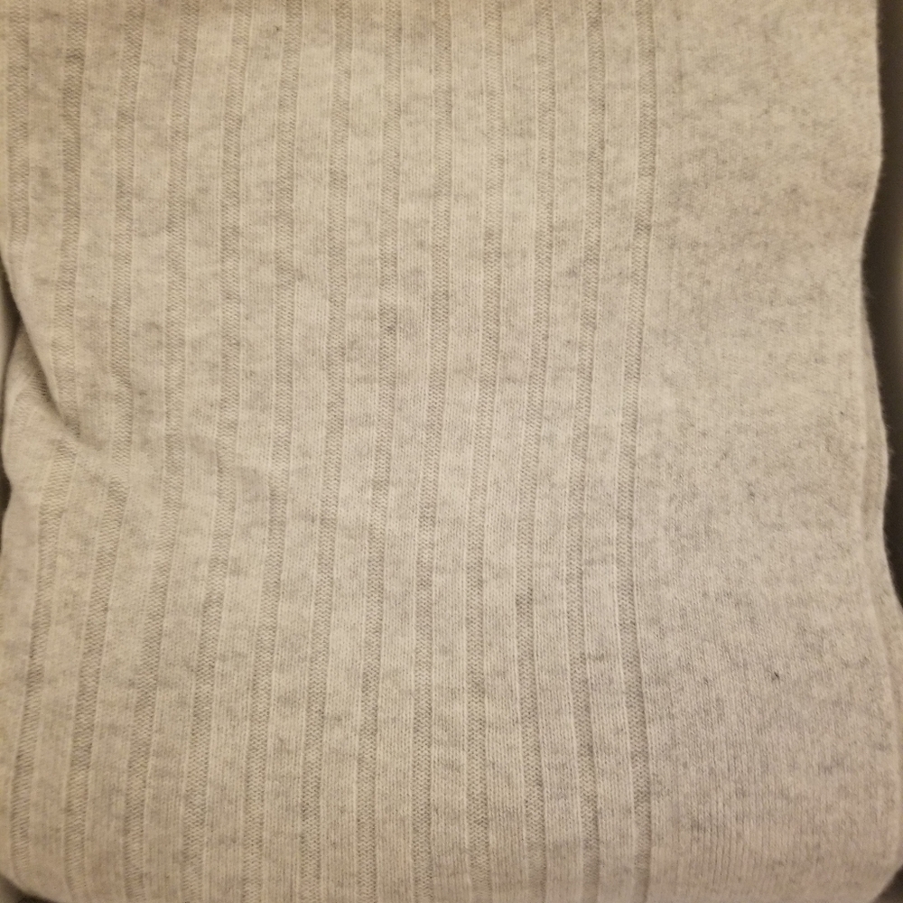 White company 100% cashmere throw